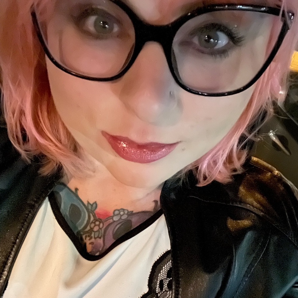 Material Romance - meet the posher ❤️